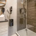 Chors Like A Hotel - Capsule & Nft Boutique Hostel Bratislava - City Center Hostel *