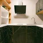 Hostel Chors Like A Hotel - Capsule & Nft Boutique Hostel Bratislava - City Center *