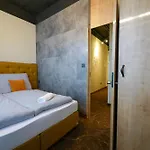 Chors Like A Hotel - Capsule & Nft Boutique Hostel Bratislava - City Center * Bratislava