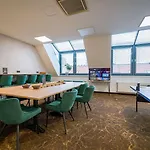 Chors Like A Hotel - Capsule & Nft Boutique Hostel Bratislava - City Center Hostel