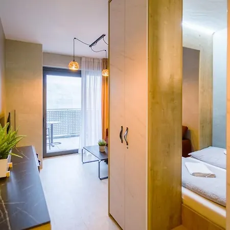 Хостел Chors Like A - 1st World Nft Block & Art Capsule Metachors