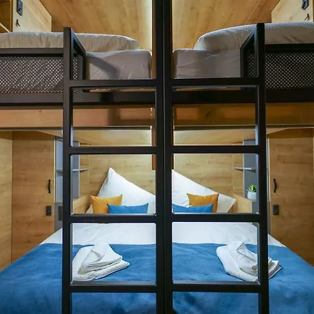 Chors Like A - 1st World Nft Block & Art Capsule Metachors אכסניה ברטיסלאבה