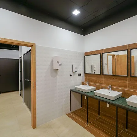 Chors Like A - 1st World Nft Block & Art Capsule Metachors אכסניה *