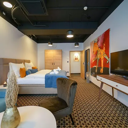 Chors Like A - 1st World Nft Block & Art Capsule Metachors ברטיסלאבה