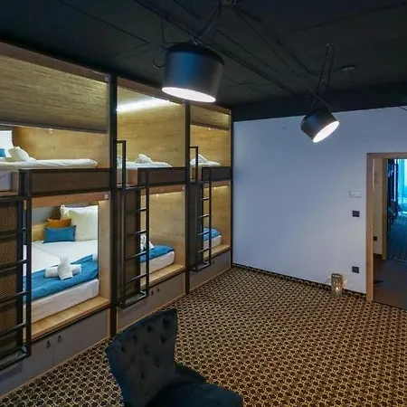 Chors Like A - 1st World Nft Block & Art Capsule Metachors אכסניה *