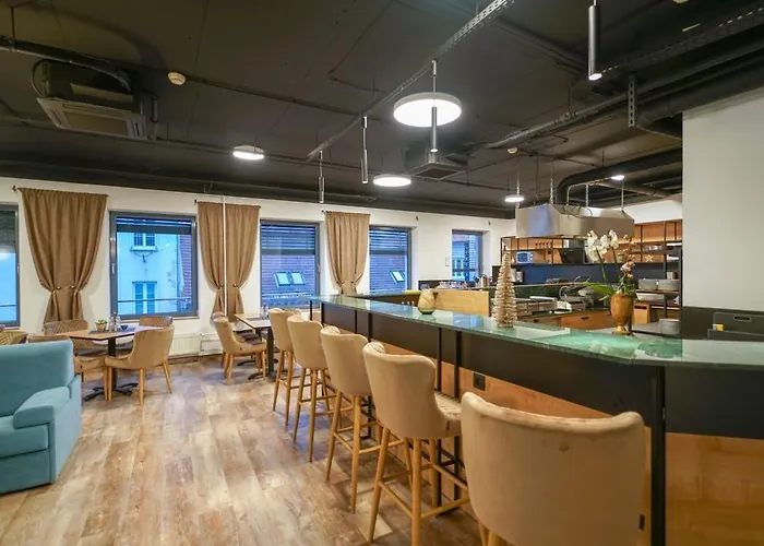 CHORS like a hotel - Capsule&NFT Boutique Hostel Bratislava - City Center