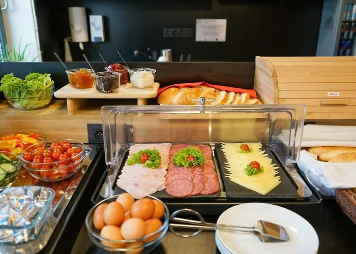 CHORS like a hotel - Capsule&NFT Boutique Hostel Bratislava - City Center Auberge de jeunesse