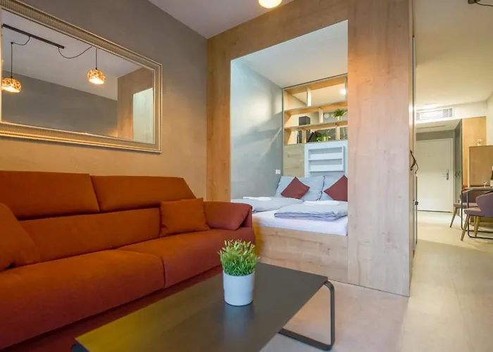 CHORS like a hotel - Capsule&NFT Boutique Hostel Bratislava - City Center Auberge de jeunesse