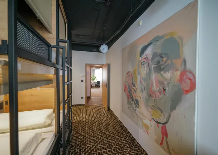 Hostel Chors Like A - 1st World Nft Block & Art Capsule Metachors Bratislava