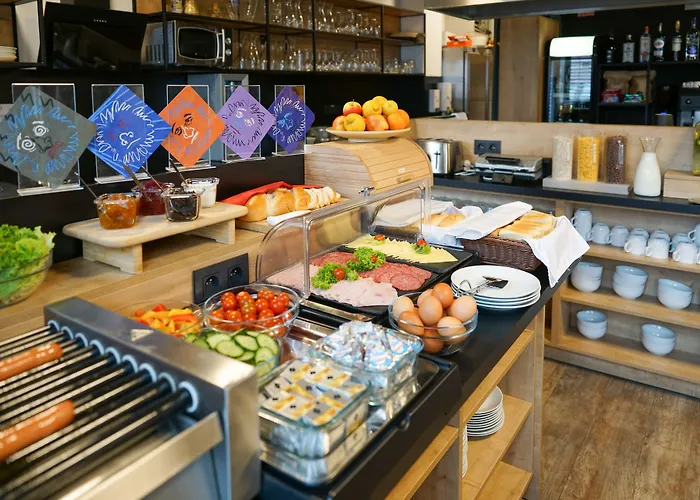 CHORS like a hotel - Capsule&NFT Boutique Hostel Bratislava - City Center * Bratislava