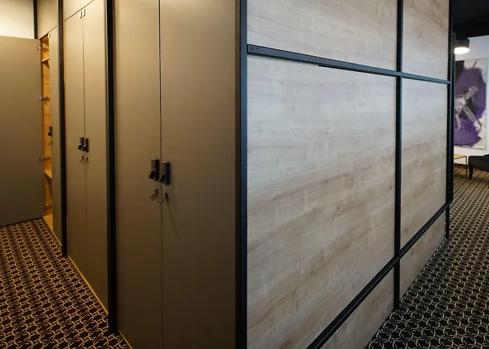 Chors Like A Hotel - Capsule & Nft Boutique Hostel Bratislava - City Center Hostel