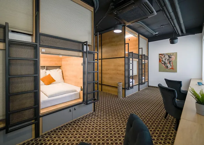 Chors Like A Hotel - Capsule & Nft Boutique Hostel Bratislava - City Center *
