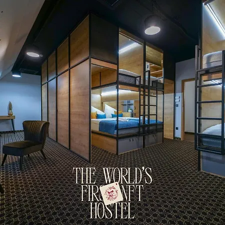 Hostel Chors Like A - 1st World Nft Block & Art Capsule Metachors