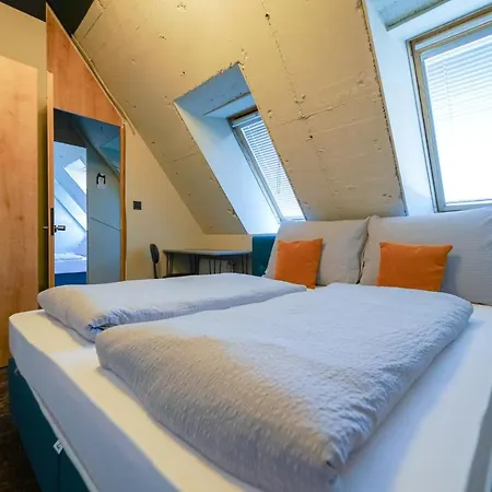 Chors Like A - 1st World Nft Block & Art Capsule Metachors Hostel