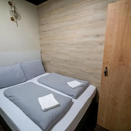 Hostel Chors Like A - 1st World Nft Block & Art Capsule Metachors