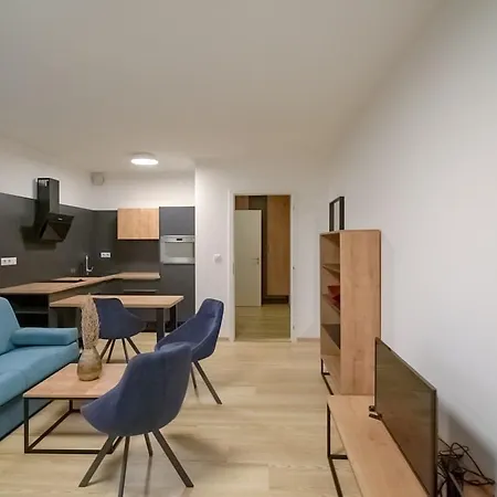 Chors Like A - 1st World Nft Block & Art Capsule Metachors Hostel Μπρατισλάβα