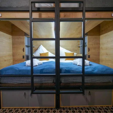 Hostel Chors Like A Hotel - Capsule & Nft Boutique Hostel Bratislava - City Center