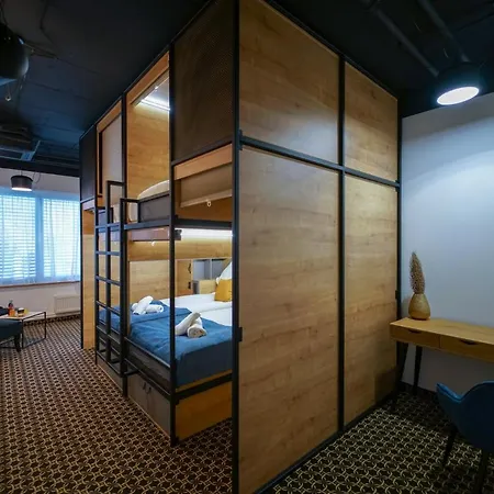 Chors Like A - 1st World Nft Block & Art Capsule Metachors Hostel *