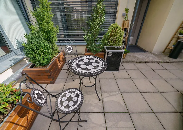 Chors Like A Hotel - Capsule & Nft Boutique Hostel Bratislava - City Center * Bratislava